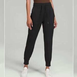 Lululemon ready to rulu jogger